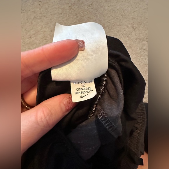 Nike Dri Fit shorts - Picture 5 of 6